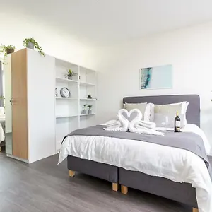 Appartement Retreat To Quite Newly Build Centre Family 20a
